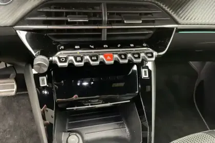 Photo 9 Peugeot 208  PureTech 100 S&S EAT8