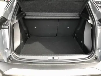 Photo 26 Peugeot 2008  Hybrid 136 e-DCS6