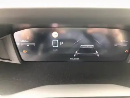 Photo 30 Peugeot 2008  Hybrid 136 e-DCS6