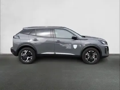 Photo 24 Peugeot 2008  Hybrid 136 e-DCS6
