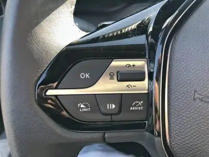 Photo 34 Peugeot 308  BlueHDi 130ch S&S EAT8