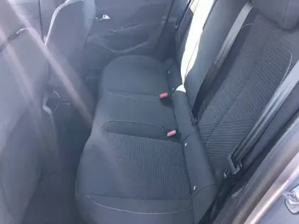 Photo 31 Peugeot 308  BlueHDi 130ch S&S EAT8