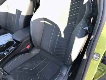 Photo 10 Peugeot 208  Hybrid 136 e-DCS6