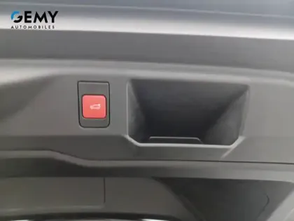 Photo 11 Peugeot 5008  Hybrid 145 e-DCS6