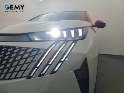 Photo 21 Peugeot 5008  Hybrid 145 e-DCS6