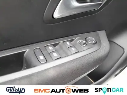 Photo 40 Peugeot 208  ELECTRIQUE 50 KWH 136