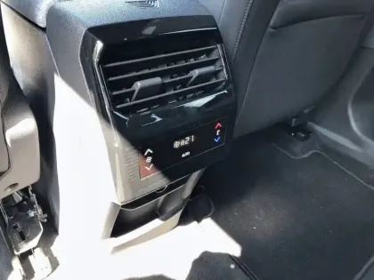 Photo 43 Peugeot 5008  Hybrid 136 e-DCS6