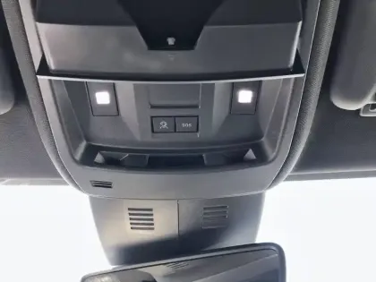 Photo 40 Peugeot 5008  Hybrid 136 e-DCS6