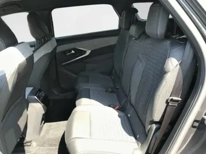 Photo 33 Peugeot 5008  Hybrid 136 e-DCS6