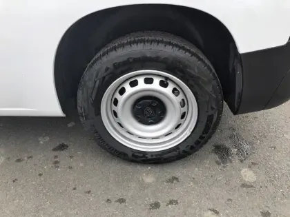 Photo 33 Peugeot Partner  FOURGON M 650 KG BLUEHDI 100 S&S BVM6