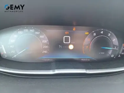 Photo 12 Peugeot 3008  PureTech 130ch S&S BVM6