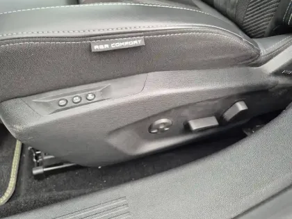 Photo 20 Peugeot 408  PHEV 225 e-EAT8