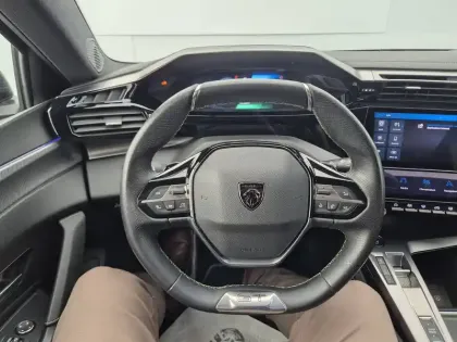 Photo 15 Peugeot 408  PHEV 225 e-EAT8