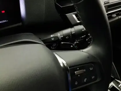 Photo 18 Citroën C4  BlueHDi 130 S&S EAT8 Shine Pack