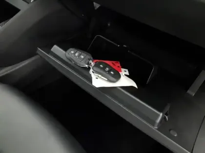 Photo 15 Citroën C4  BlueHDi 130 S&S EAT8 Shine Pack