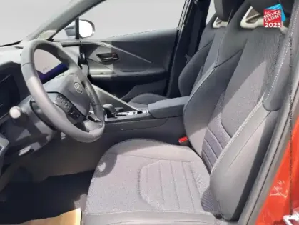 Photo 10 Toyota C-HR  1.8 140ch Collection MY25