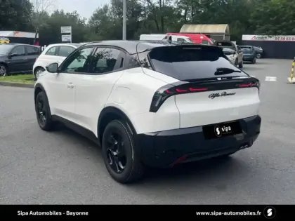 Photo 87 Alfa Romeo Junior  1.2 Ibrida 145 ch eDCT6