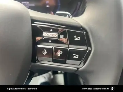 Photo 101 Alfa Romeo Junior  1.2 Ibrida 145 ch eDCT6