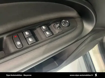 Photo 112 Alfa Romeo Junior  1.2 Ibrida 145 ch eDCT6