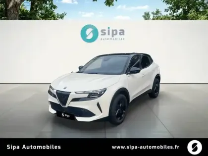Photo 132 Alfa Romeo Junior  1.2 Ibrida 145 ch eDCT6