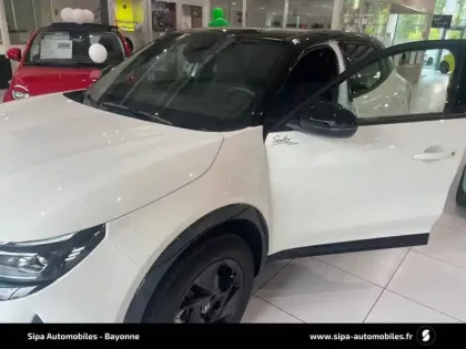 Photo 124 Alfa Romeo Junior  1.2 Ibrida 145 ch eDCT6