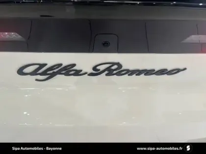 Photo 73 Alfa Romeo Junior  1.2 Ibrida 145 ch eDCT6