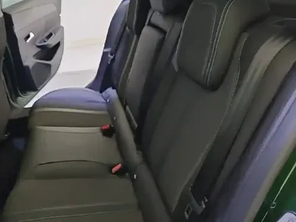 Photo 31 Peugeot 308  PureTech 130ch S&S EAT8