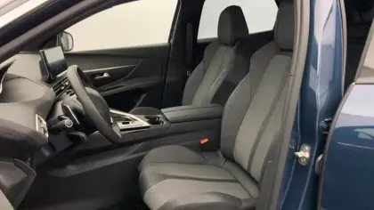 Photo 8 Peugeot 3008  Hybrid 136 e-DCS6 Allure Pack