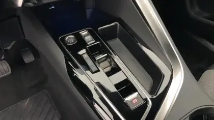 Photo 22 Peugeot 3008  Hybrid 136 e-DCS6 Allure Pack