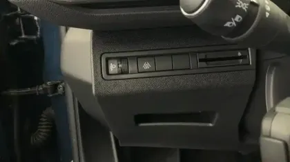 Photo 18 Peugeot 3008  Hybrid 136 e-DCS6 Allure Pack