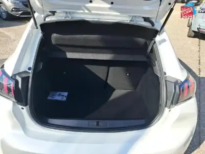 Photo 13 Peugeot 208  1.2 PureTech 130ch S&S GT Pack EAT8