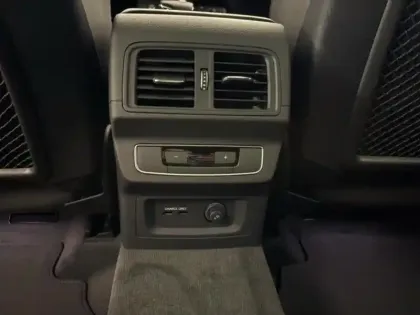 Photo 12 Audi Q5  Sportback 55 TFSI e 367ch S line quattro S tronic 7