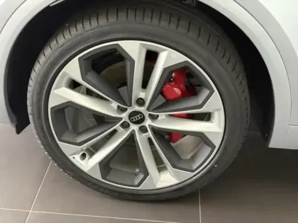 Photo 10 Audi Q5  Sportback 55 TFSI e 367ch S line quattro S tronic 7