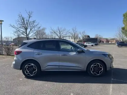 Photo 18 Ford Kuga  2.5 Duratec 180ch Hybrid FlexiFuel ST-Line X Powershift