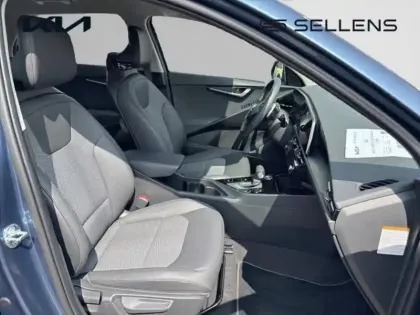 Photo 5 Kia Niro  1.6 GDi 183ch PHEV Active Business DCT6