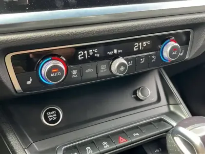 Photo 67 Audi Q3  35 TFSI 150 ch S tronic 7