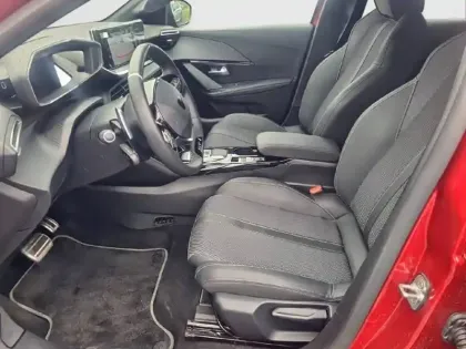 Photo 33 Peugeot 208  Hybrid 100 e-DCS6