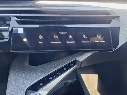 Photo 49 Peugeot 5008  Hybrid 145 e-DCS6
