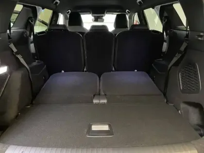 Photo 42 Peugeot 5008  Hybrid 136 e-DCS6