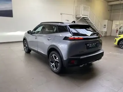 Photo 4 Peugeot 2008  Hybrid 136 e-DCS6