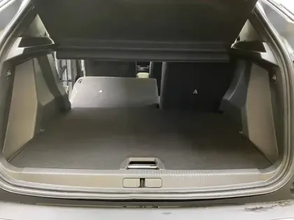 Photo 25 Peugeot 2008  Hybrid 136 e-DCS6