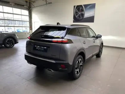 Photo 6 Peugeot 2008  Hybrid 136 e-DCS6