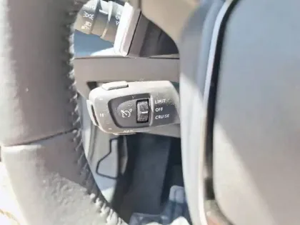 Photo 38 Peugeot 208  Hybrid 145 e-DCS6