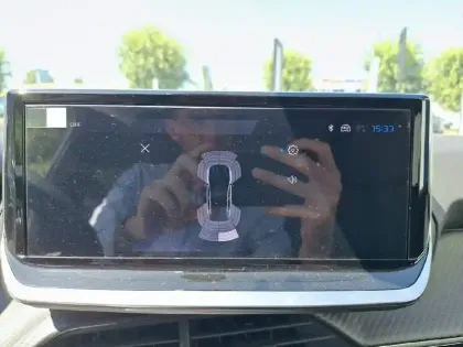 Photo 37 Peugeot 208  Hybrid 145 e-DCS6