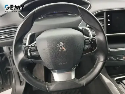 Photo 11 Peugeot 308  SW PureTech 130ch S&S EAT8