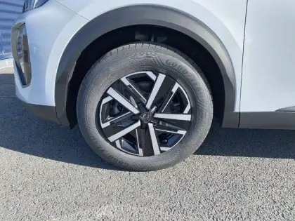 Photo 32 Peugeot 2008  Hybrid 145 e-DCS6