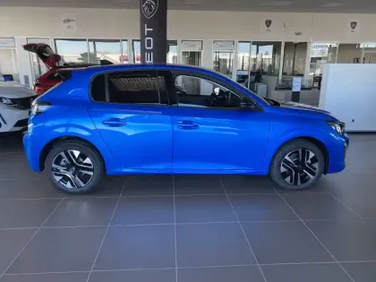 Photo 7 Peugeot 208  Hybrid 136 e-DCS6