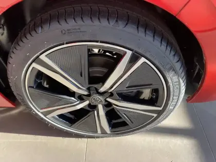 Photo 44 Peugeot 308  Hybrid 136 e-DCS6