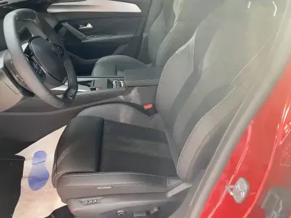 Photo 32 Peugeot 308  Hybrid 136 e-DCS6