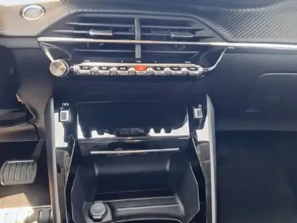Photo 41 Peugeot 208  Hybrid 100 e-DCS6